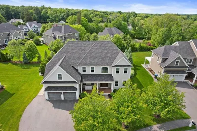 14 Hunters Ln 1