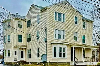 32 Holten St #2R