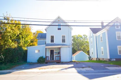 302 Pleasant St
