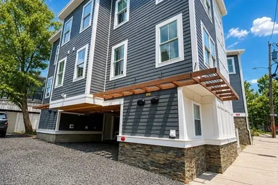 108 Gilman St #2 1