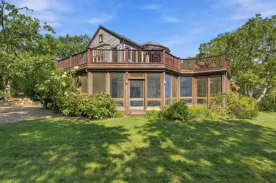 72 Chappaquiddick Ave 1