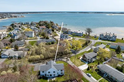33 Island View Rd 1