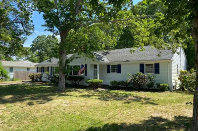 166 Greenwood