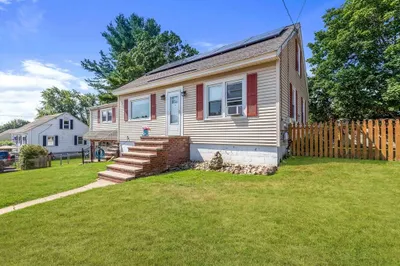 48 Long Pond Dr