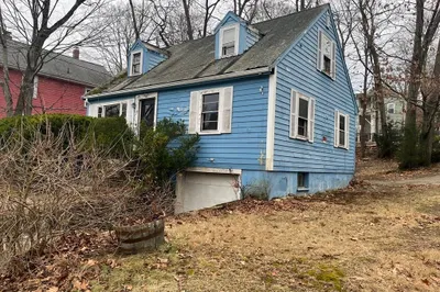 82 Oakland St 1