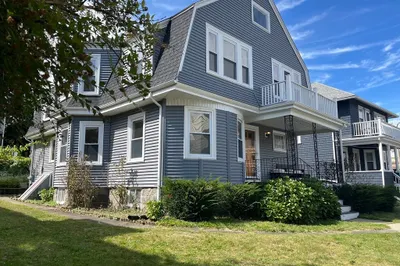 25 Bradwood St #2