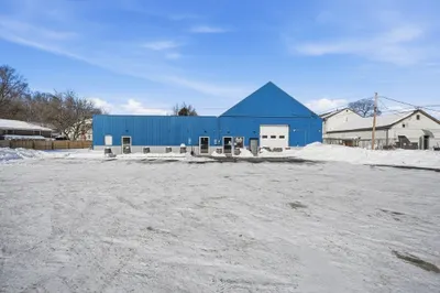 396 Main St 1