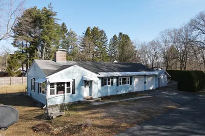18 Carlisle Ave 1