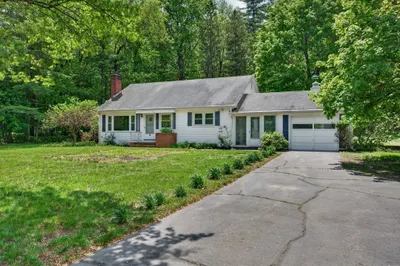 61 Harvard Rd