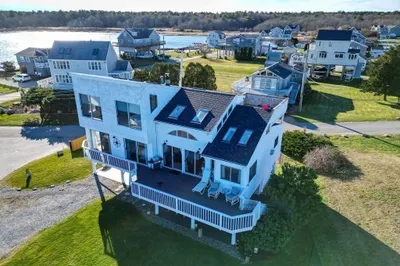 23 Shore Dr 1