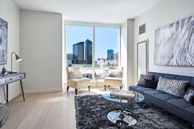 1 Franklin St #1614
