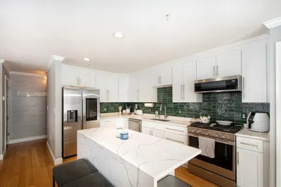 138 Elm St #30 1