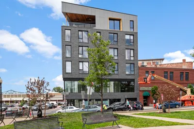 40 William C Kelly Sq 1