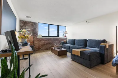 42 8th St #5505