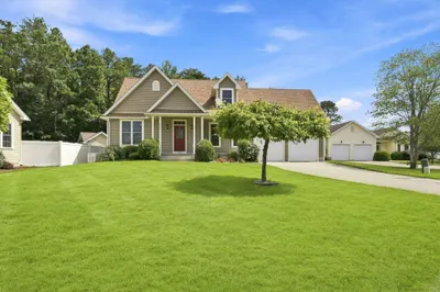 33 Caddyshack Dr 1