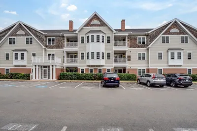 200 Chickering Rd #205B 1
