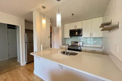 133 Commander Shea Blvd #410 1