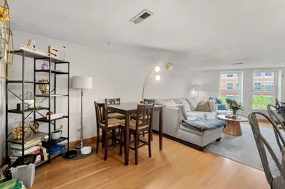 386 Commercial Street #4E