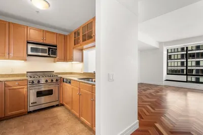 2 Avery Street #30F 1