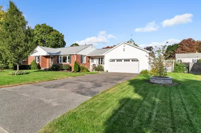 95 Bardon St 1