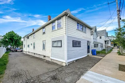 50 Main St 1