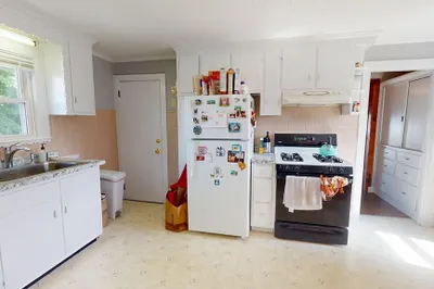 36 Lawrence St #2