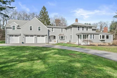 864 Summer St 1
