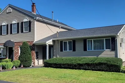 302 Pleasant Street #2