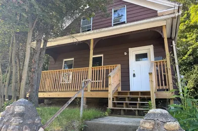 48 Lake St 1