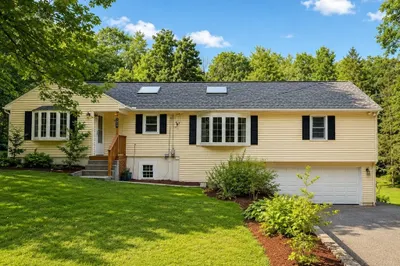 104 Ball Hill Rd