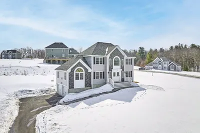 23 White Pine Dr