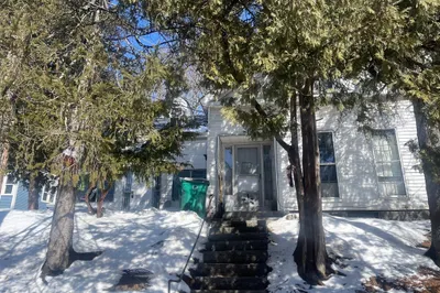 102 Pleasant St