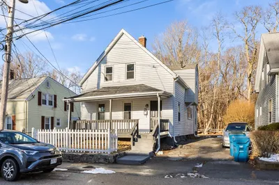 26 Pequit St 1