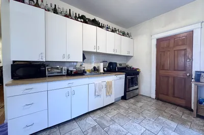 260 Aspinwall Ave #1 1