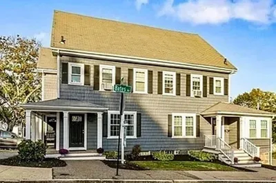 161-163 Bates Ave #161