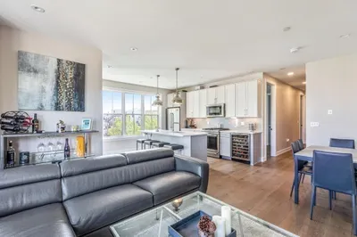 183 D St #4