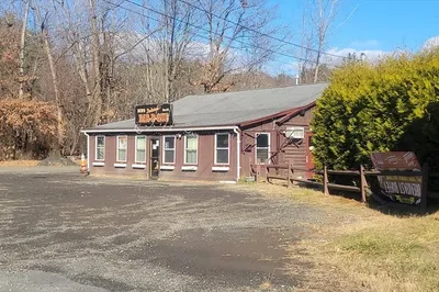 676 Amherst Rd