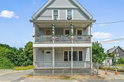 11 Powers Avenue 1