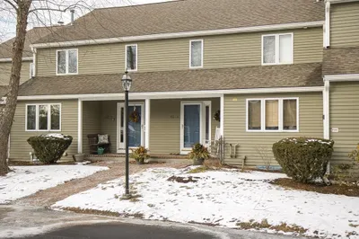 433 Main St #4 1