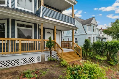 93 White St