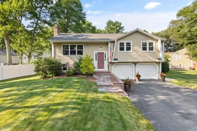 1 Squire Ct 1