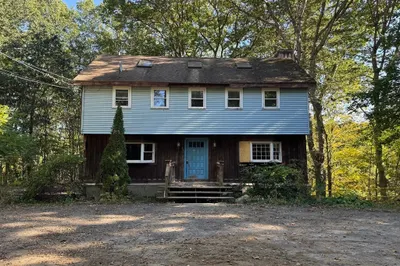 132 Kilbourn Rd 1