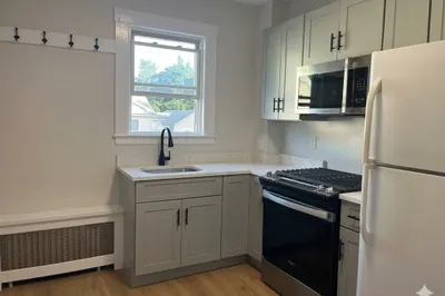 3 Warren St #2M 1
