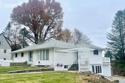 9 Green Hill Ave 1