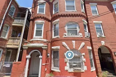 1 Mark St #3 1