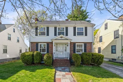 22 Bates Rd
