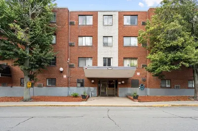 500 Governors Dr #9
