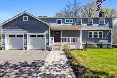8 Whispering Hill Rd 1