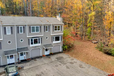 8 Pine Tree Ln #8 1