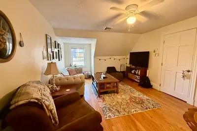 16 Hinckley St #3 1